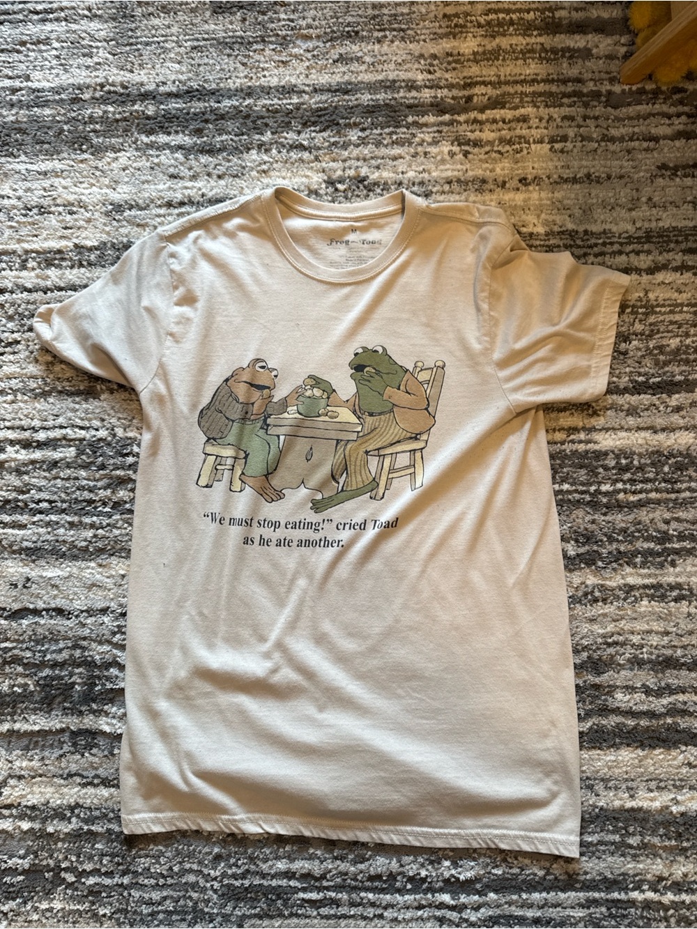 Cream Graphic Short Sleeve Tee with Frog Illustration